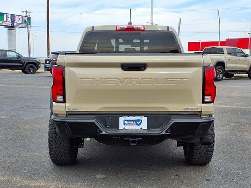 Used 2024 Chevrolet Colorado ZR2 w/ Technology Package image 24