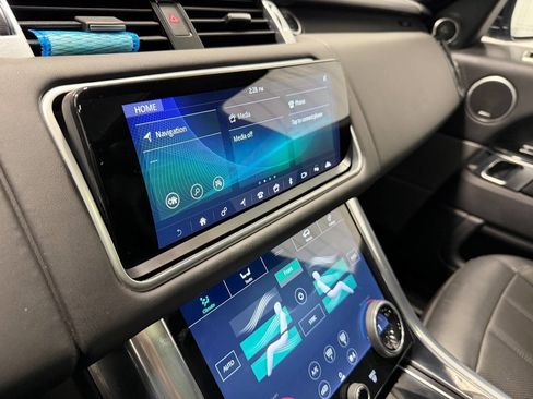 Used 2019 Land Rover Range Rover Sport HST image 39