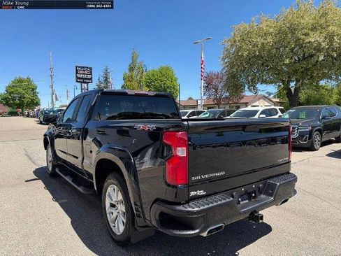 Used 2019 Chevrolet Silverado 1500 Custom w/ Custom Value Package AWD/4WD image 7