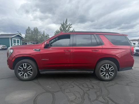 Used 2022 GMC Yukon AT4 AWD/4WD image 2