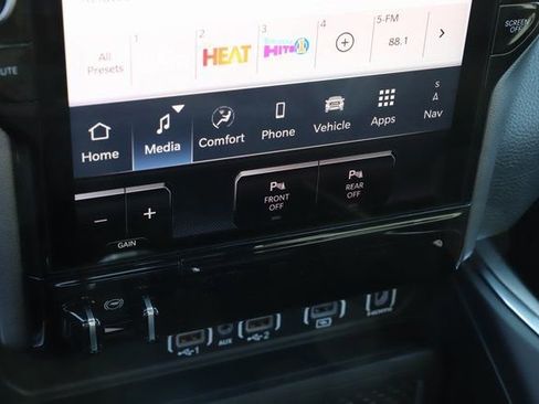 New 2026 RAM 1500 Laramie w/ Night Edition AWD/4WD image 30