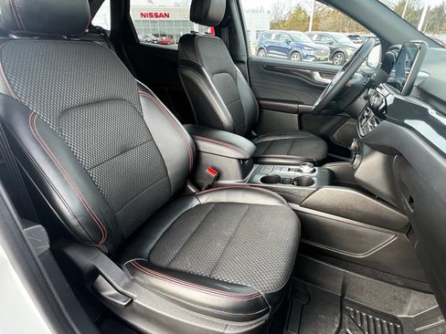Used 2023 Ford Escape ST-Line image 12