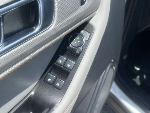New 2026 Ford Explorer Active w/ Active Comfort Package RWD image 13
