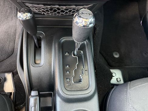 Used 2017 Jeep Wrangler Unlimited Sport w/ Connectivity Group AWD/4WD image 21