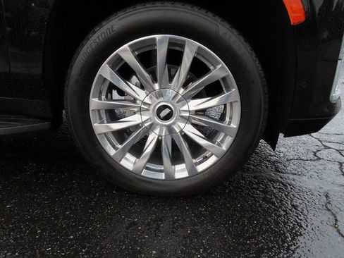 Used 2021 Cadillac Escalade Premium Luxury image 9