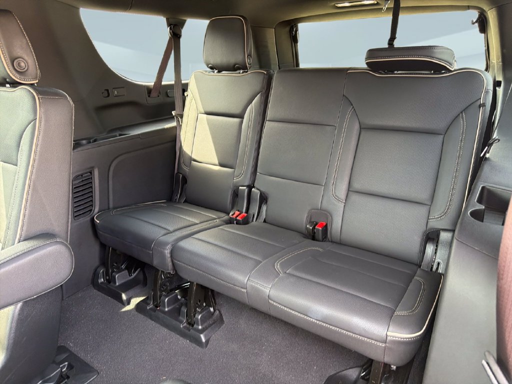 Certified 2026 Chevrolet Suburban Premier AWD/4WD image 31