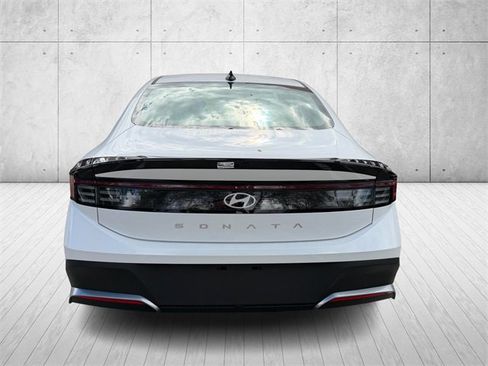 New 2026 Hyundai Sonata SE image 3