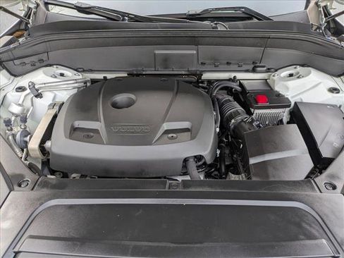 Used 2020 Volvo XC90 T6 Momentum image 23