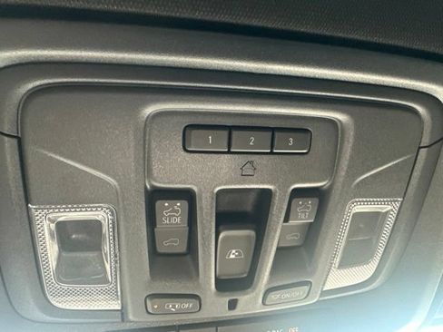 Used 2025 GMC Sierra 2500 AT4 w/ Technology Package AWD/4WD image 23