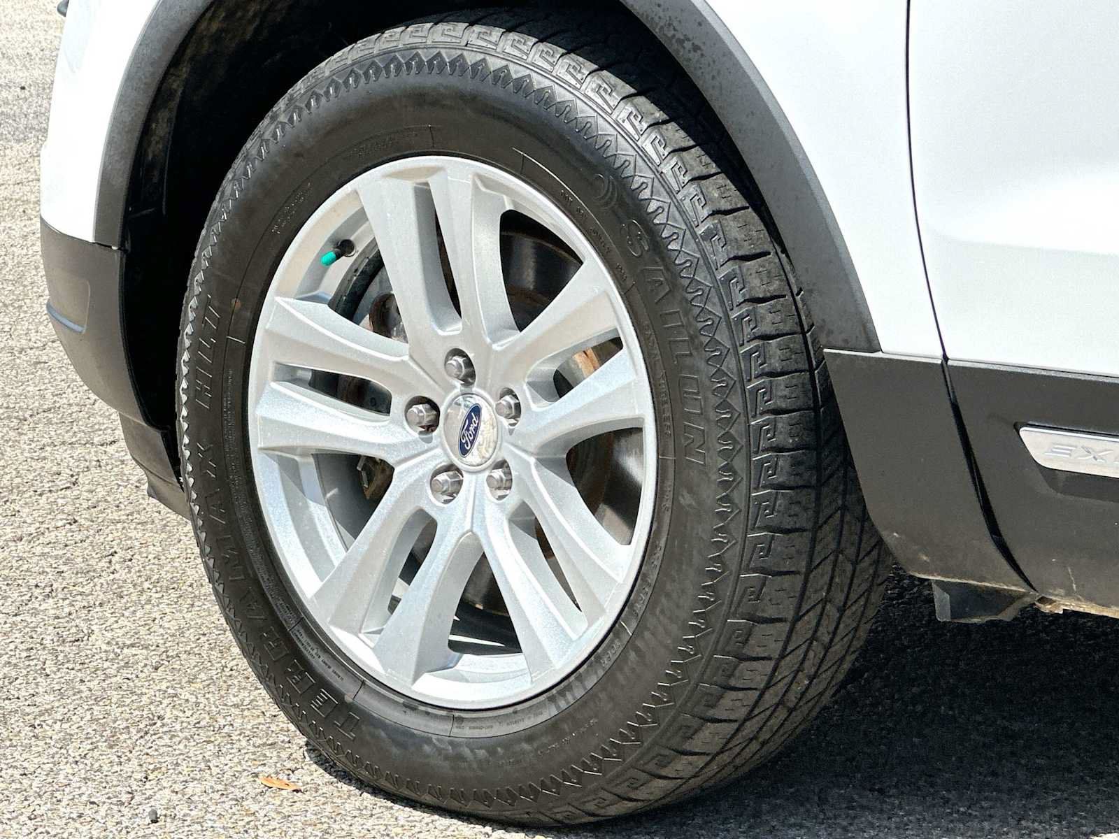 Used 2018 Ford Explorer XLT AWD/4WD image 11