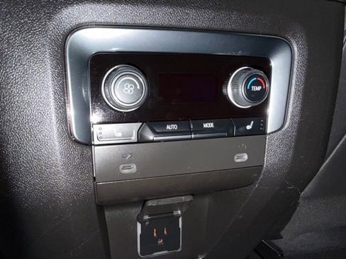 Certified 2023 Chevrolet Suburban Z71 w/ Luxury Package AWD/4WD image 20