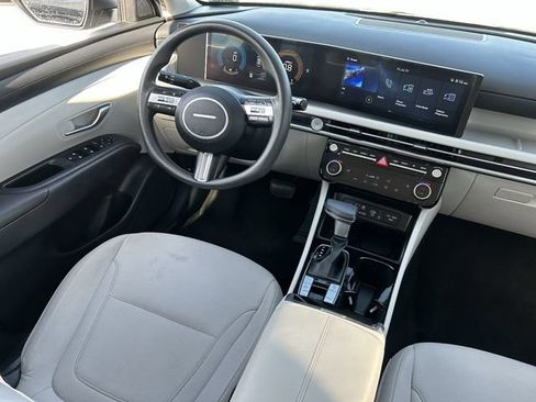 Used 2025 Hyundai Tucson SEL FWD image 15