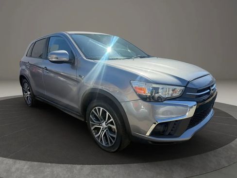 Used 2018 Mitsubishi Outlander Sport ES image 3