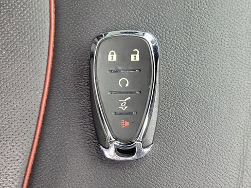 Used 2023 Chevrolet Equinox RS w/ RS Leather Package AWD/4WD image 32