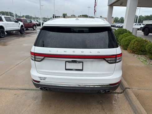 Used 2023 Lincoln Aviator Reserve w/ Elements Package Plus AWD/4WD image 6