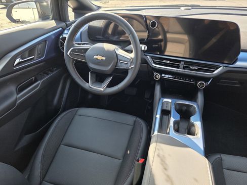 New 2026 Chevrolet Equinox EV LT w/ LPO, Blackout Package image 17