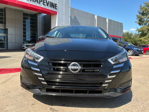 Used 2025 Nissan Versa SV FWD image 3