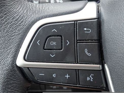 Certified 2024 Toyota Sienna XLE w/ XLE Plus Package FWD image 27