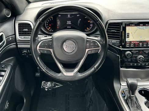 Used 2019 Jeep Grand Cherokee Limited image 15