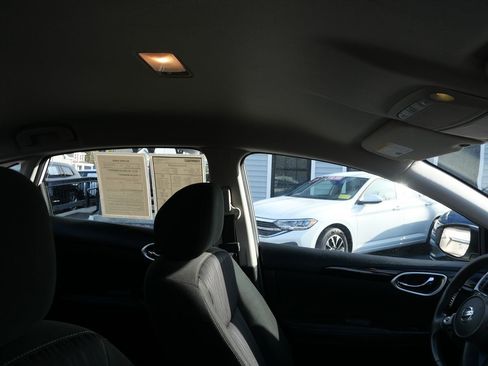 Used 2019 Nissan Sentra SV image 27