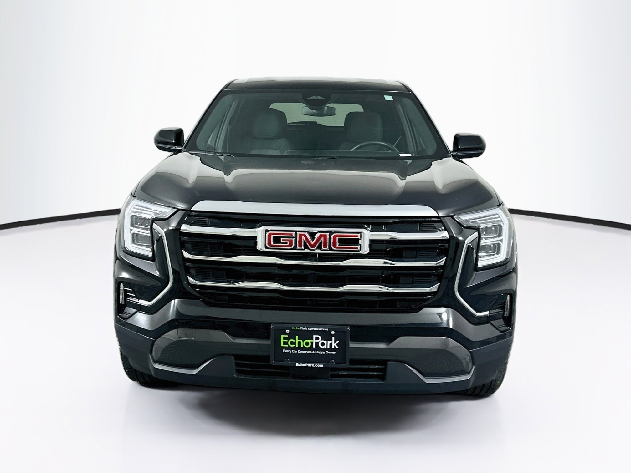 Used 2025 GMC Terrain Elevation FWD image 2