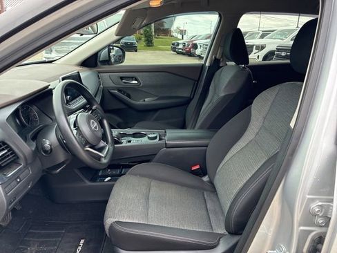 Used 2022 Nissan Rogue SV AWD/4WD image 10
