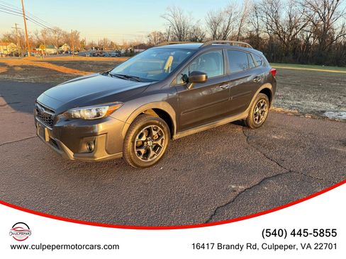Used 2018 Subaru Crosstrek 2.0i Premium w/ Eyesight System image 2