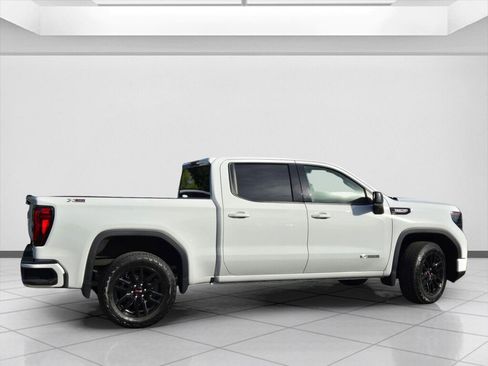 Used 2024 GMC Sierra 1500 Elevation w/ X31 Off-Road Package AWD/4WD image 4