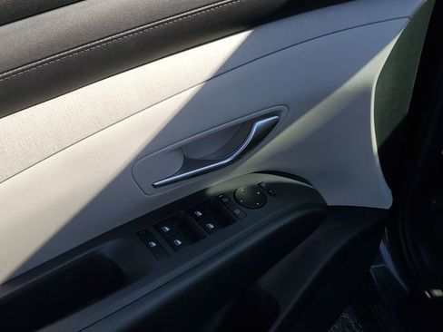 Certified 2025 Hyundai Tucson SEL FWD image 9