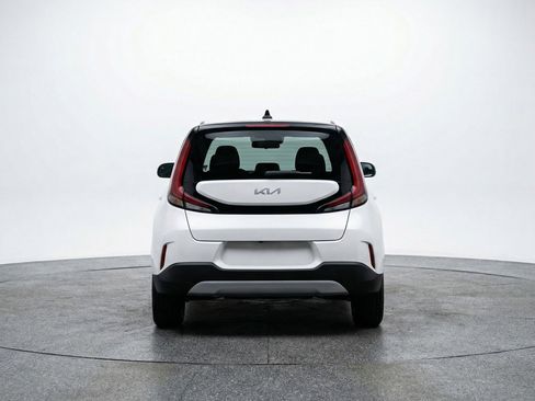 Used 2025 Kia Soul LX w/ LX Technology Package image 7