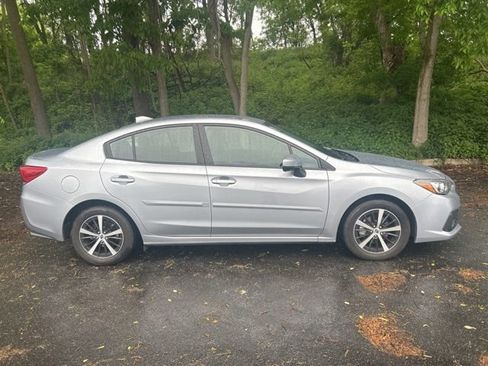 Used 2023 Subaru Impreza 2.0i Premium AWD/4WD image 2