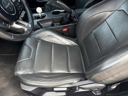 Used 2019 Ford Mustang Bullitt w/ Bullitt Electronics Package RWD image 10