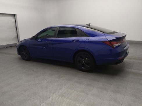 Used 2022 Hyundai Elantra SEL w/ Cargo Package FWD image 3