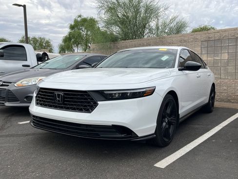 Used 2024 Honda Accord Sport image 2