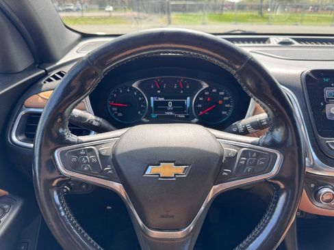 Used 2018 Chevrolet Equinox Premier image 20