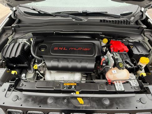 Used 2020 Jeep Renegade Altitude image 30