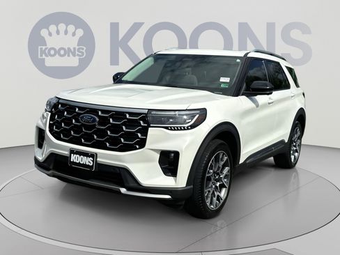 Used 2025 Ford Explorer Platinum w/ Ultimate Package AWD/4WD image 1