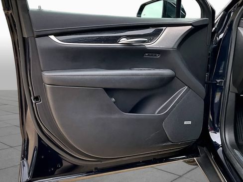 Used 2021 Cadillac XT5 Premium Luxury w/ LPO, Floor Liner Package FWD image 22