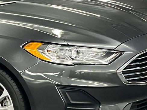 Used 2020 Ford Fusion SE FWD image 36