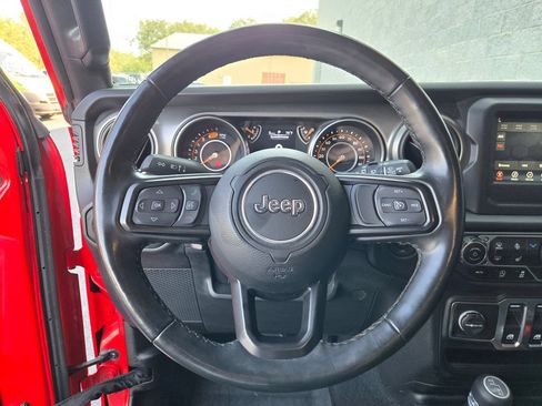 Used 2022 Jeep Wrangler Sport AWD/4WD image 18