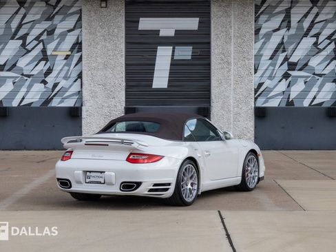 Used 2012 Porsche 911 Turbo image 15