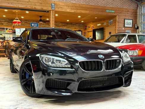 Used 2015 BMW M6 Convertible RWD image 3