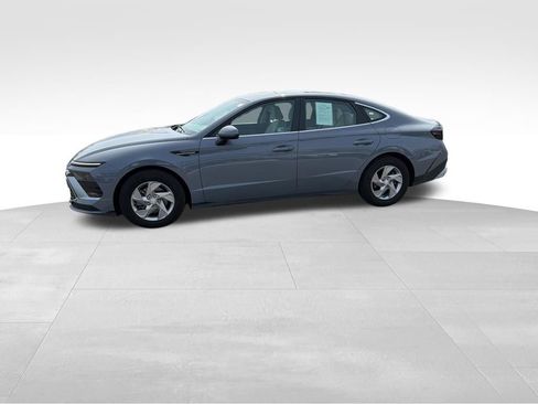 Used 2025 Hyundai Sonata SE FWD image 5