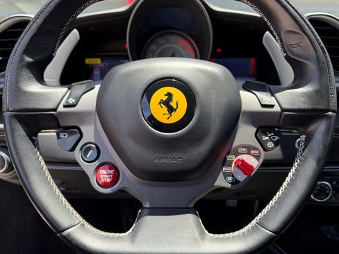 Used 2016 Ferrari 488 GTB RWD image 43