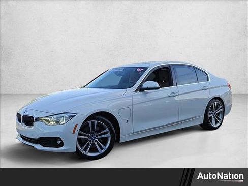 Used 2017 BMW 330e RWD image 1