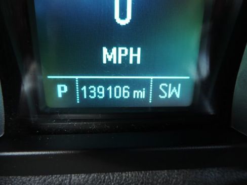 Used 2017 Chevrolet Equinox LT w/ Convenience Package FWD image 29