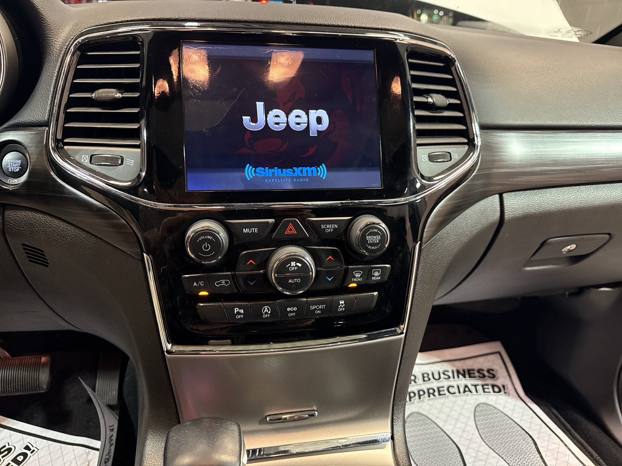 Used 2019 Jeep Grand Cherokee Altitude AWD/4WD image 20
