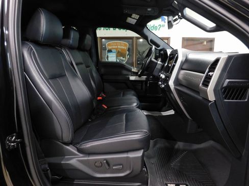 Used 2022 Ford F250 Lariat w/ Black Appearance Pkg image 96