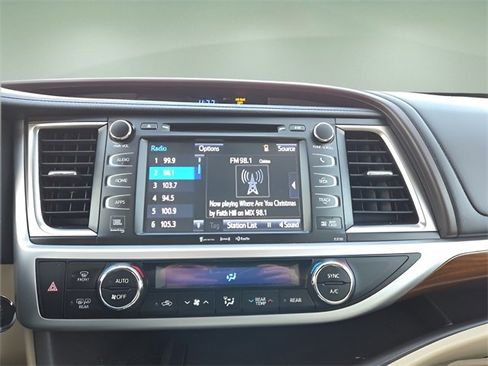 Used 2018 Toyota Highlander Limited Platinum image 36