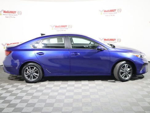 Used 2023 Kia Forte LXS image 3